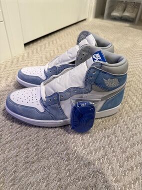 Nike Air Jordan 1 High - Hyper Royal